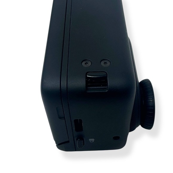 Insta360 GO 3S Ultimate Bundle Midnight Black 128GB - Picture 4 of 16